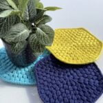 Handmade-cotton-hexagonal-trivet-potholder-decorative-mat