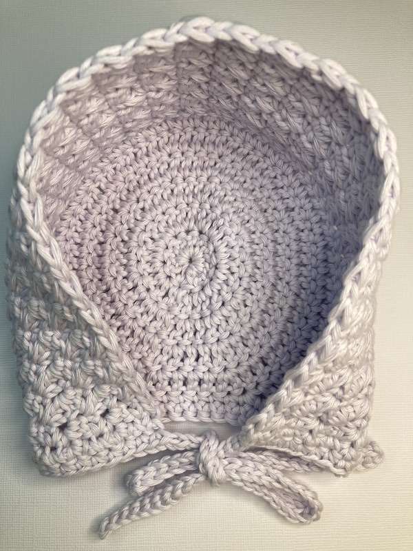 free-crochet-patterns-peter-pan-baby-cotton-crochet-bonnet