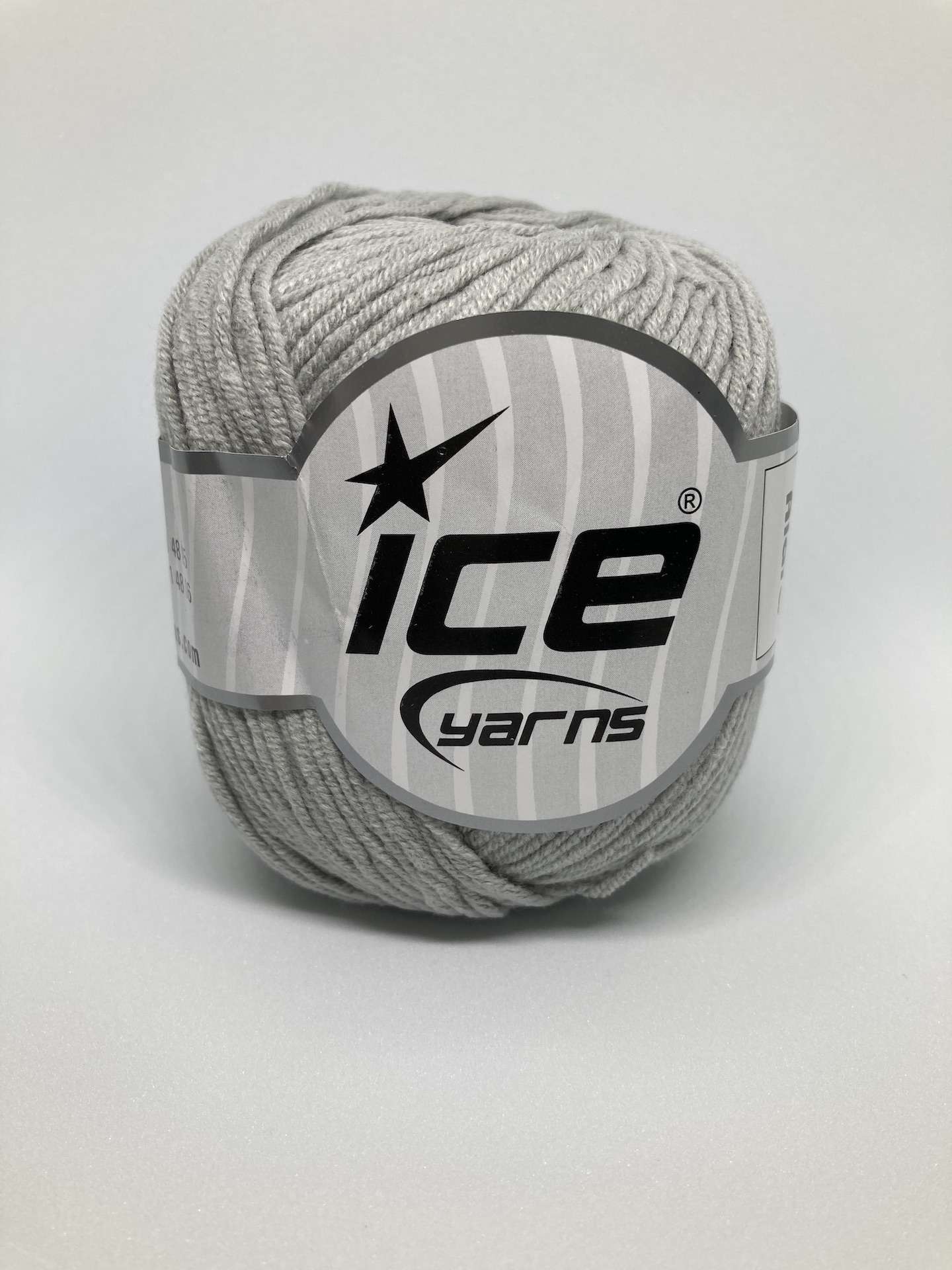 alara-8ply-yarn-light-grey