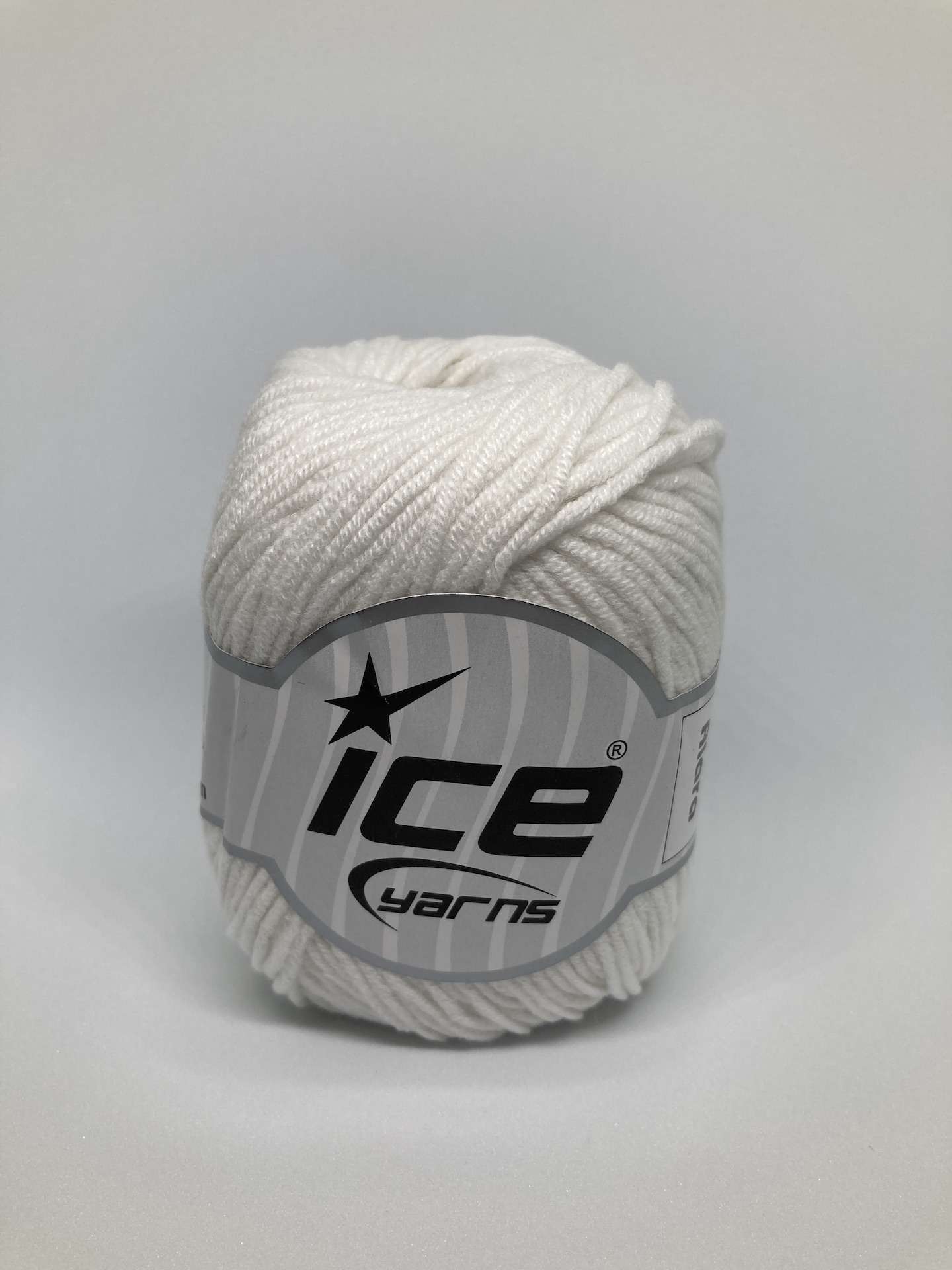 alara-8ply-yarn-white