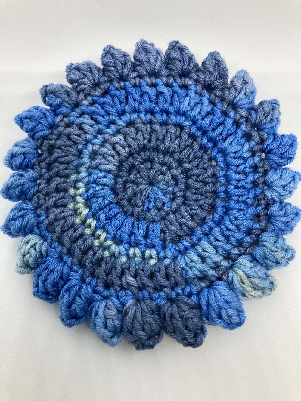 Lorena-batik-coaster-blue-variegated-yarn