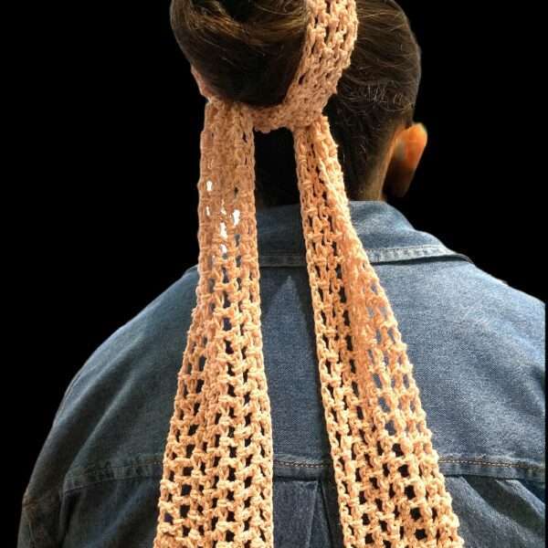 crochet-headband-hair-accessory-on-girl