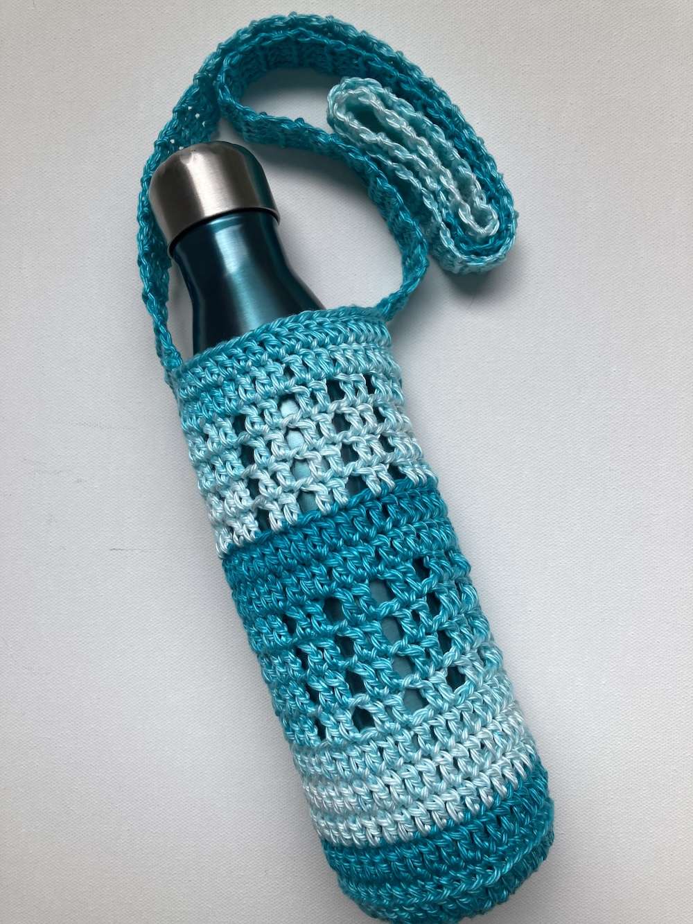 crochet-freedom-water-bottle-holder-aqua